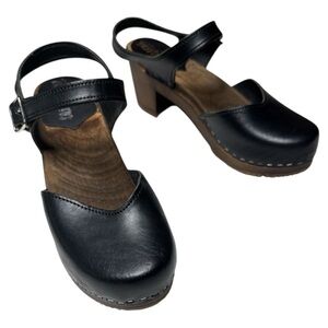 Sandgrens Victoria Classic Black Leather Clog Sandals Sz 7